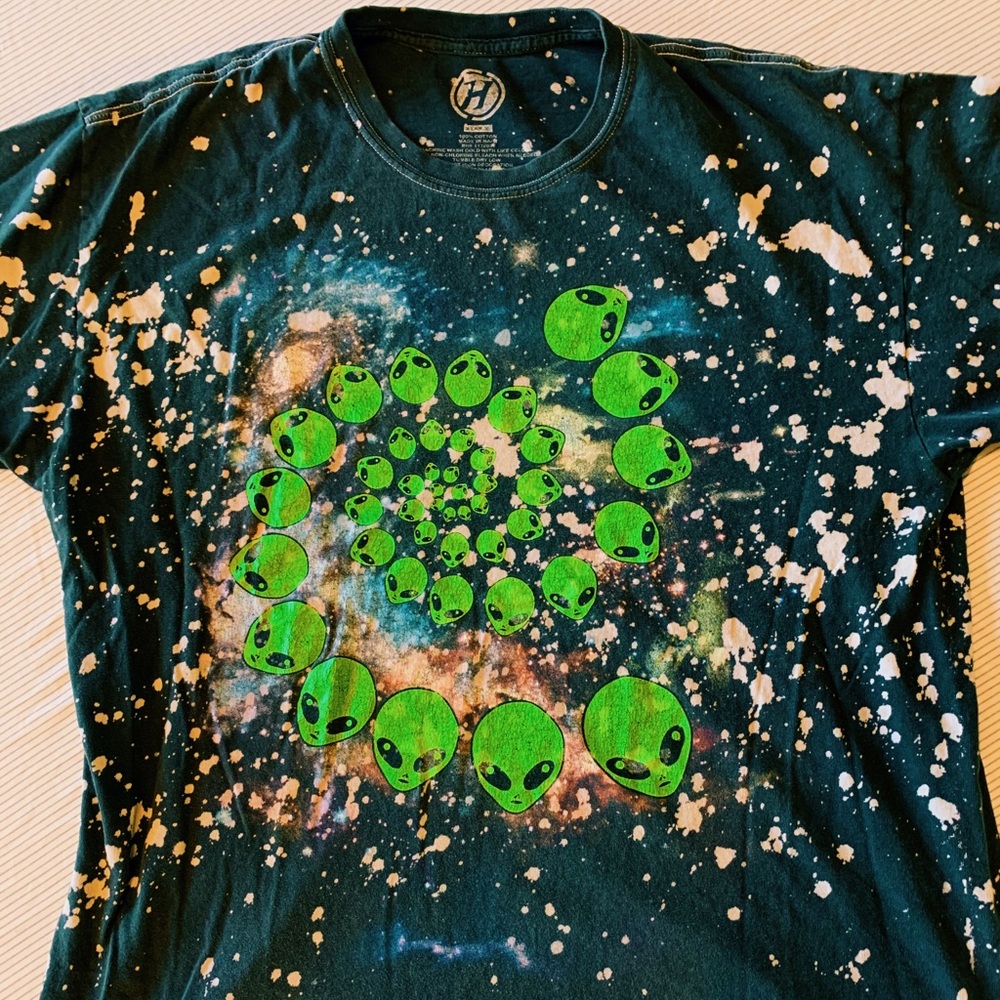 Trippy Alien Acid Wash Tshirt